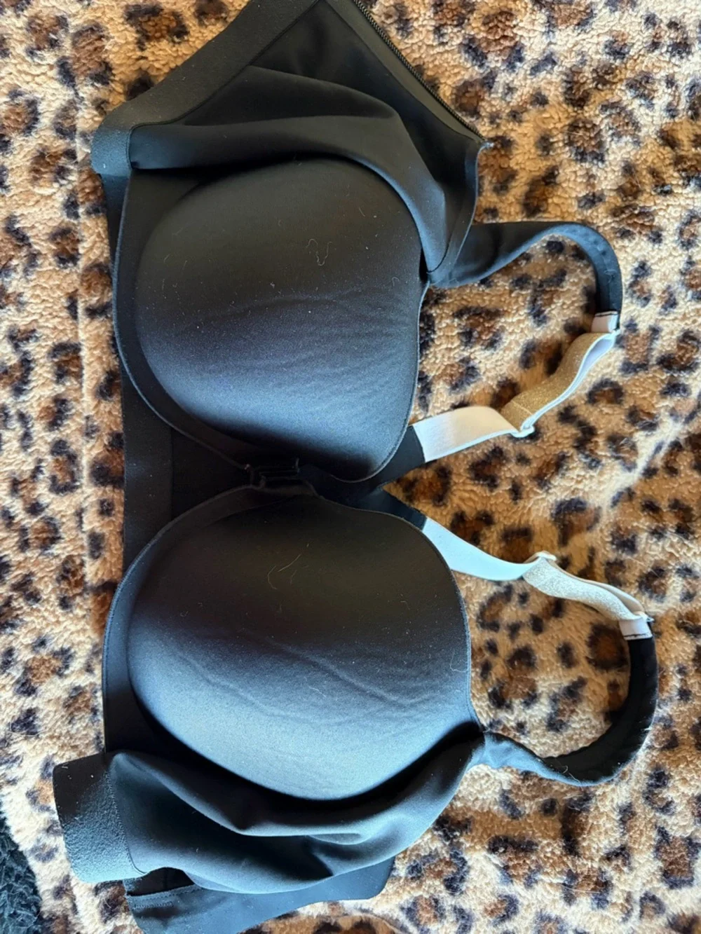 Victoria's Secret Black Front-Zip Smooth Bra - Picture 2 of 4